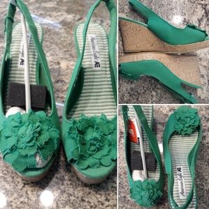 American Eagle AE | Green Slingback PeepToe Wedges